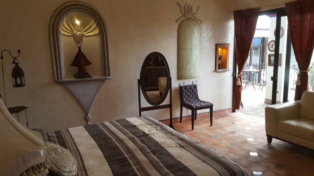 La Casona Azul Bed N Breakfast Santa Rosa de Jauregui Exterior foto