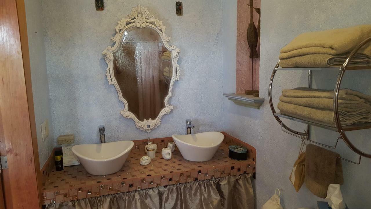 La Casona Azul Bed N Breakfast Santa Rosa de Jauregui Exterior foto